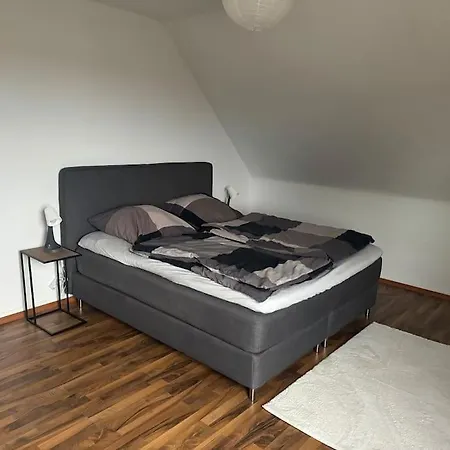 Ueber Den Daechern Von Διαμέρισμα *